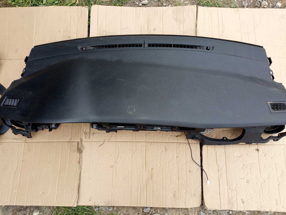 toyota AURIS II 13-18 deska kokpit poduszki pasy komplet