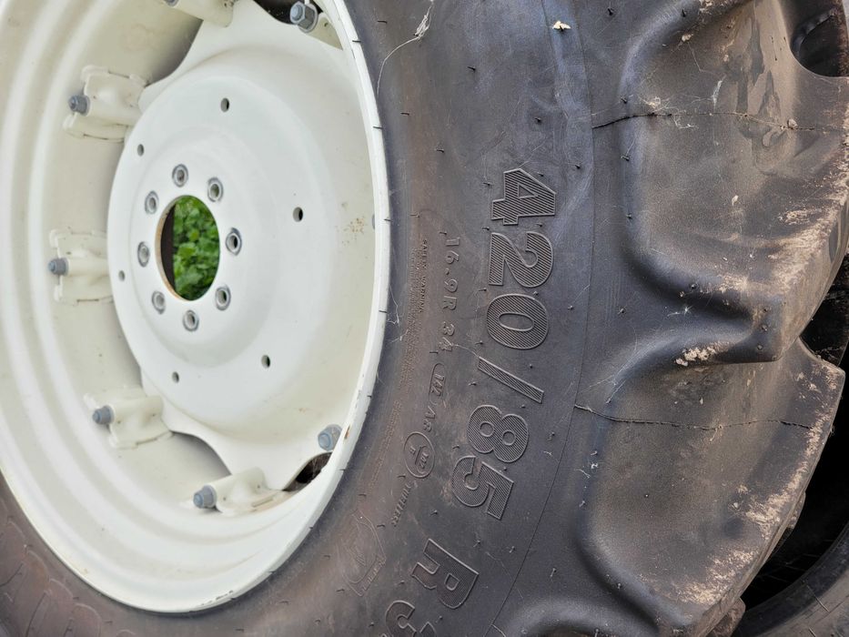 Koła 420/85 R34 340/85 R24 New Holland Case Steyr MITAS