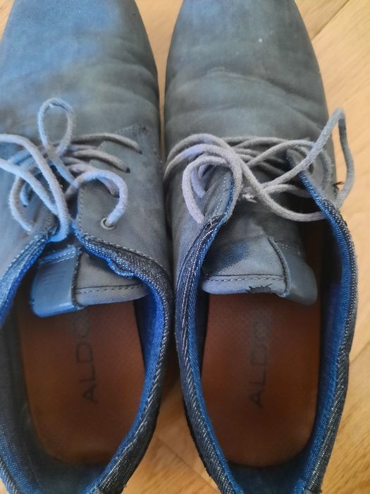 Sapatos da Aldo cinza