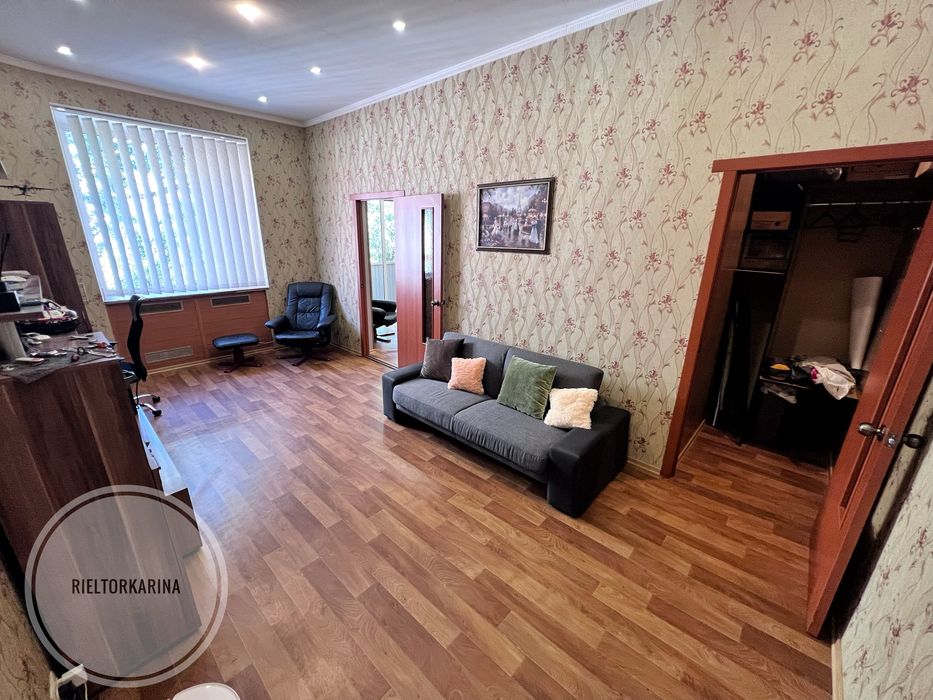Продаж 2к квартири в центрі міста Соборна/В. Морська на 4 поверсі з 4 - View 3