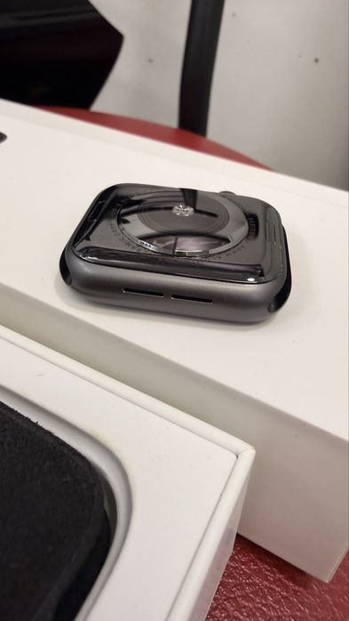 Смарт годинник Apple Watch series 4 44mm