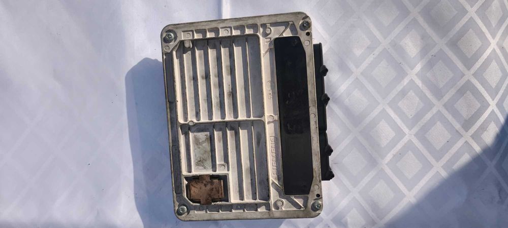 Sterownik silnika Volkswagen Passat 3B090.7557P