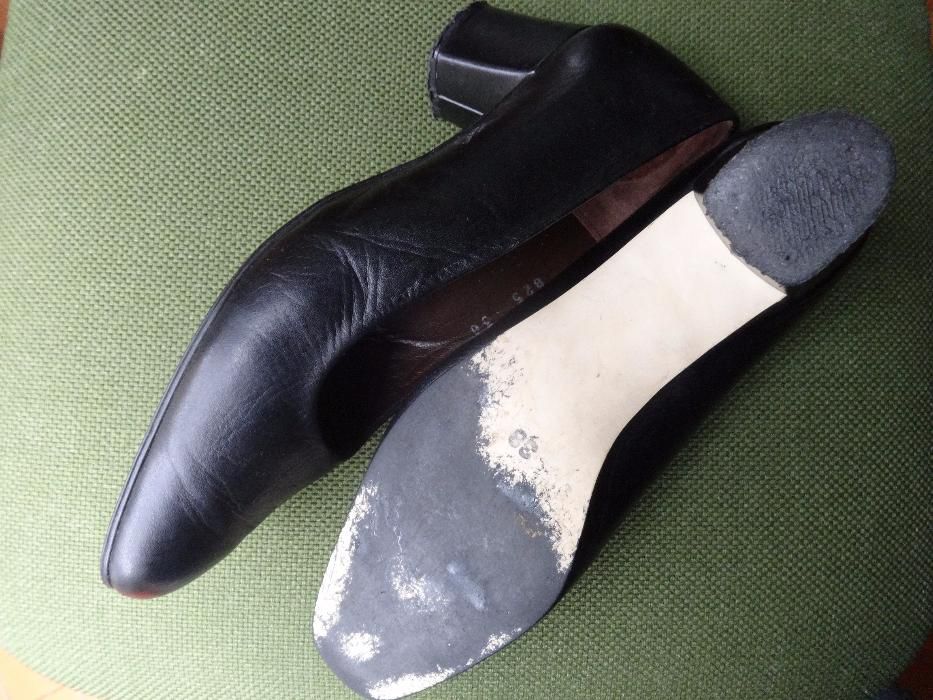 Sapatos nº 38 como novos - de estudante