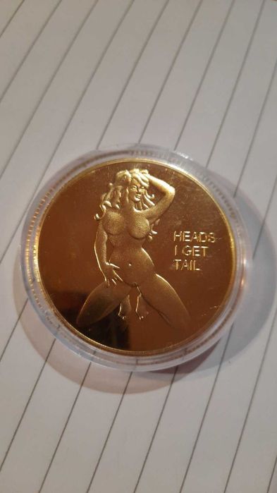 Подарок любителю эротики секси девушка металл монета в капсуле: 425 грн ...