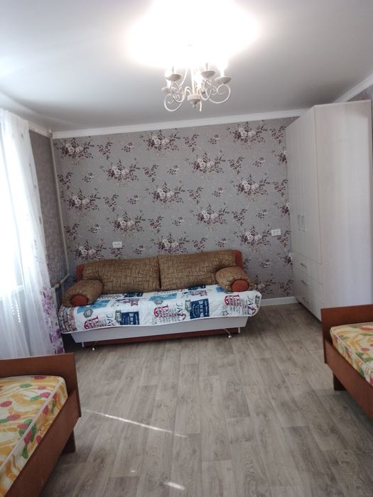 Квартира однокімнатна подобово.