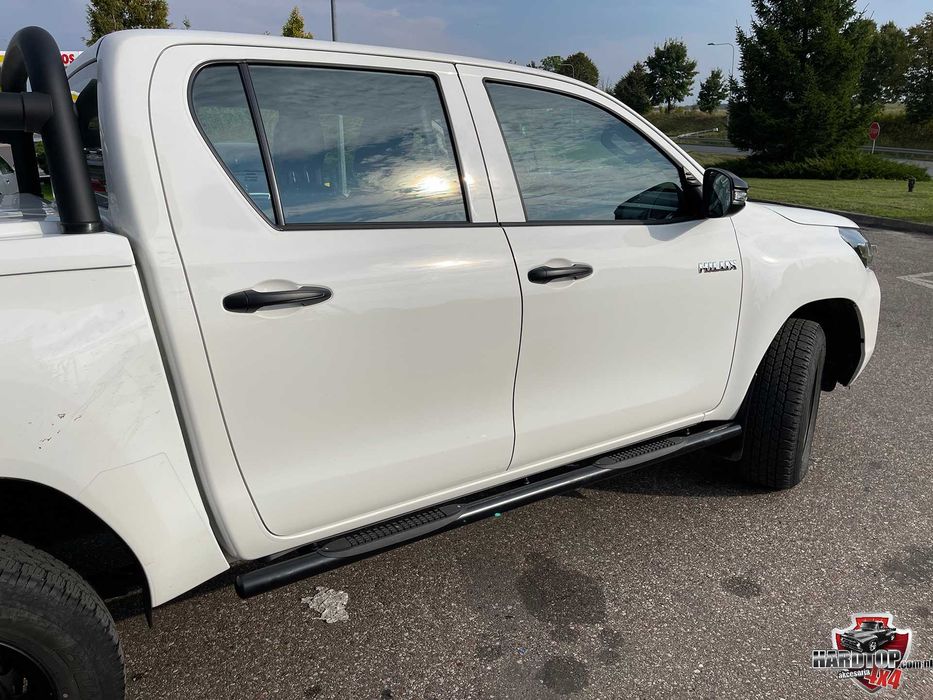 Orurowanie boczne TOYOTA HILUX, rury, progi