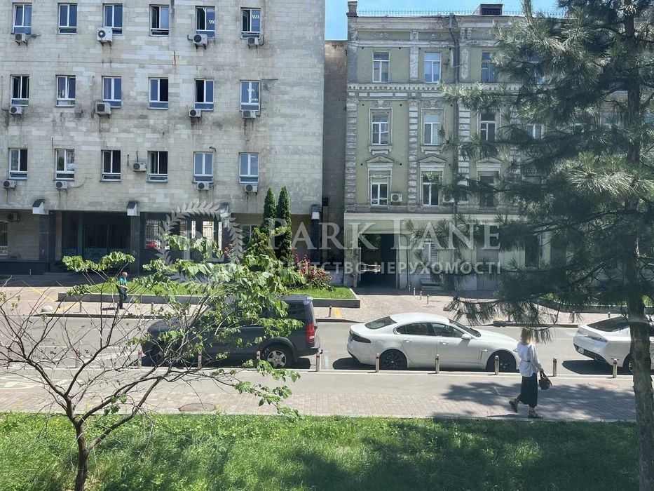 Оренда офісу/шоу-руму (43 м²) у самому центрі Києва – вул. Івана Франка, 30
