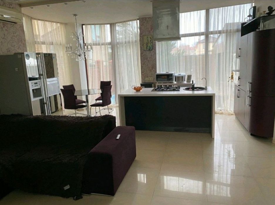 Сдам небольшой уютный дом в Совиньоне