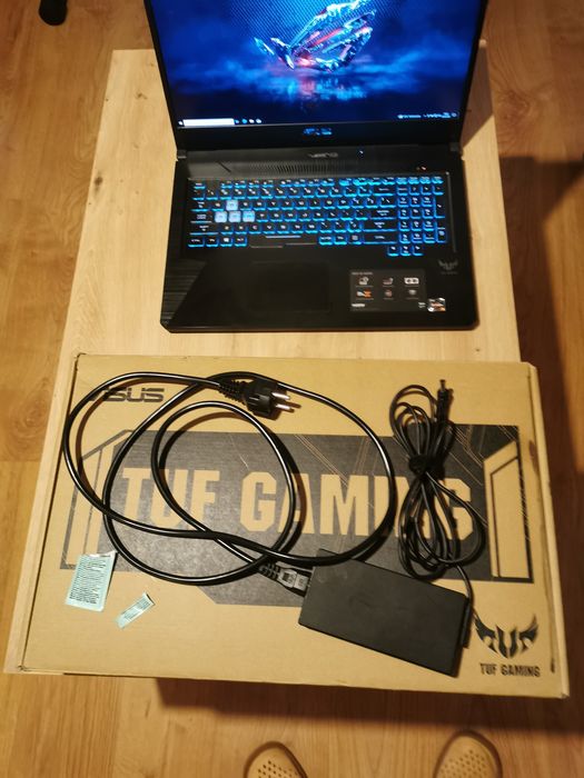 Laptop gamingowy Asus tuf 17.3" rtx cyberpunk