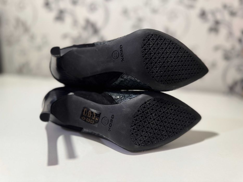 Чобітки  жіночі Geox, 36р