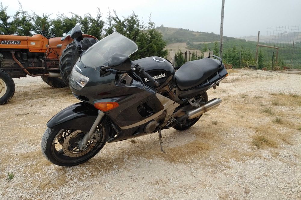 Kawasaki ZZR600 – 1994 – 42.041 km – 2 Donos
