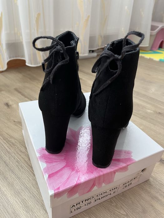 Черевички, ботінки