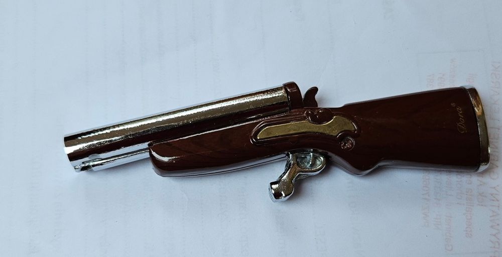 Replika pistoletu (zapalniczka)