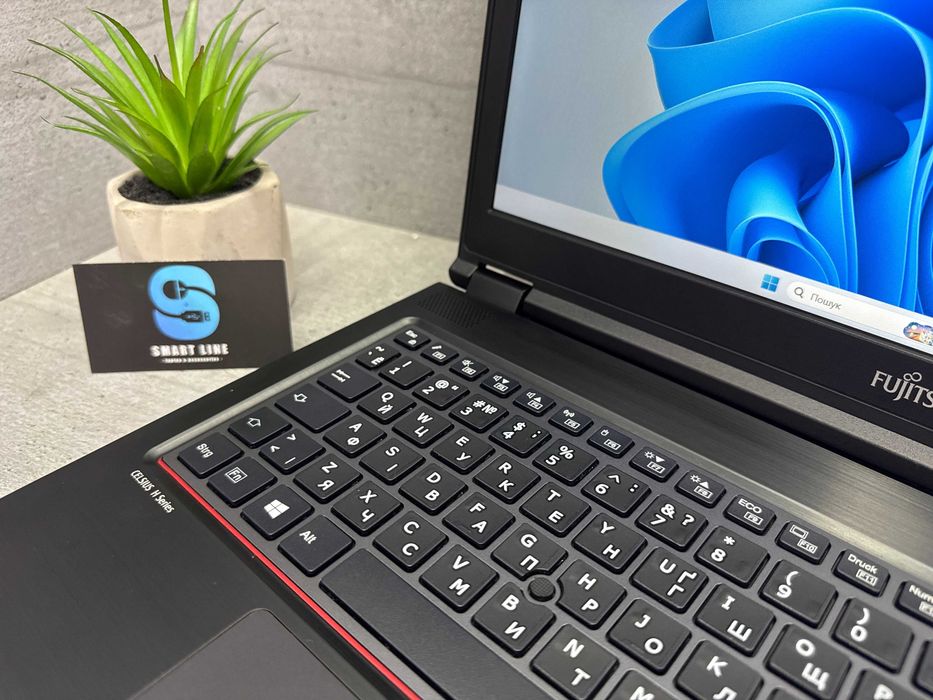 I7-8750H/15.6"/Nvidia/32gb ddr4/Ігровий ноутбук Fujitsu H780/512 ssd