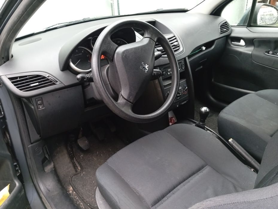 Peugeot 207 comercial