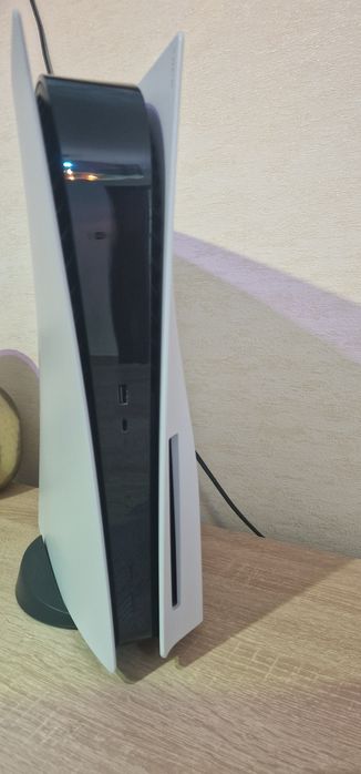 PlayStation 5 como nova com caixa e um comando