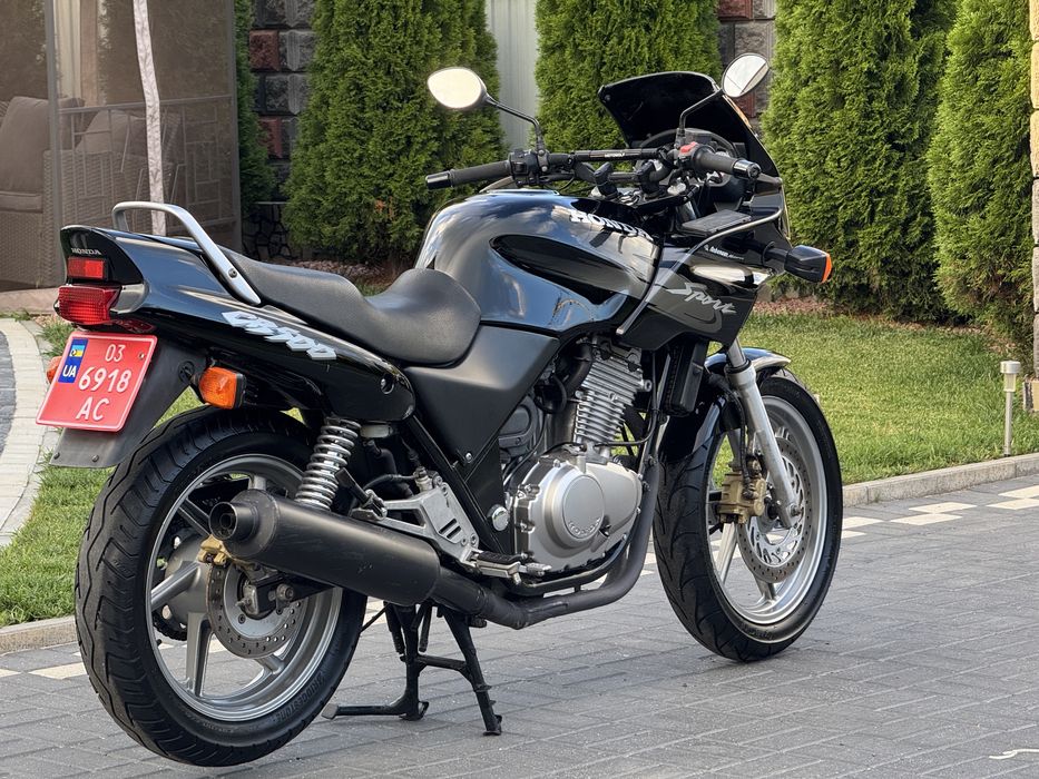 Honda CB-500 sport