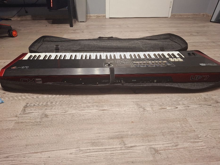 Cmd uf7 pianino .