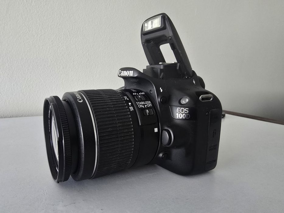 Canon 100D + 18-55mm IS II