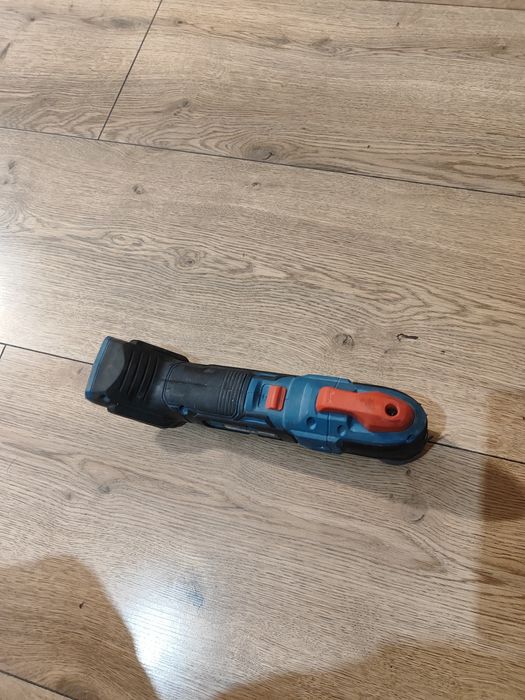 Multitool Erbauer 18v