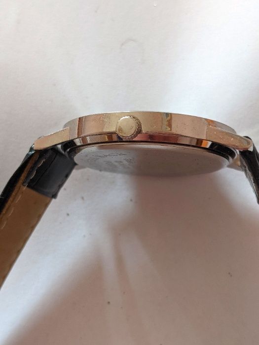 Elegancja z TWINS: Czarna Tarcza, Stal, Nowa Bateria!