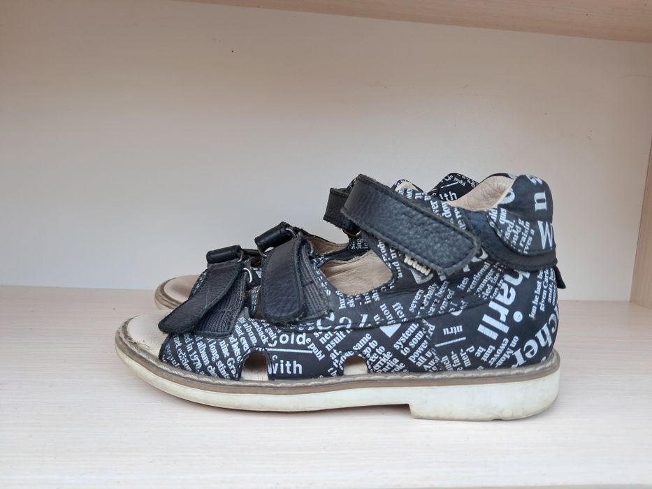 Продам ортопедичні дитячі сандалі Tutubi