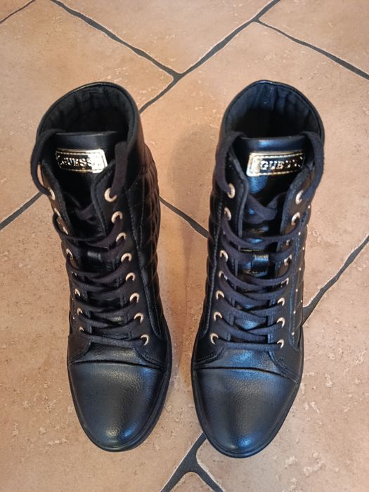 Buty sneakersy Guess 41
