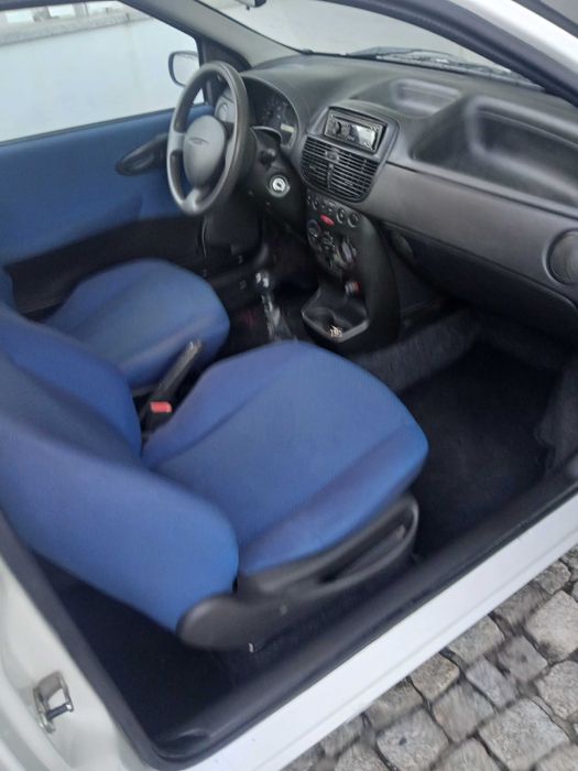 Fiat punto nacional poucos quilómetros