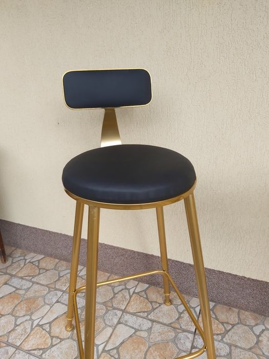 Барні стільці в скандинавському стилі