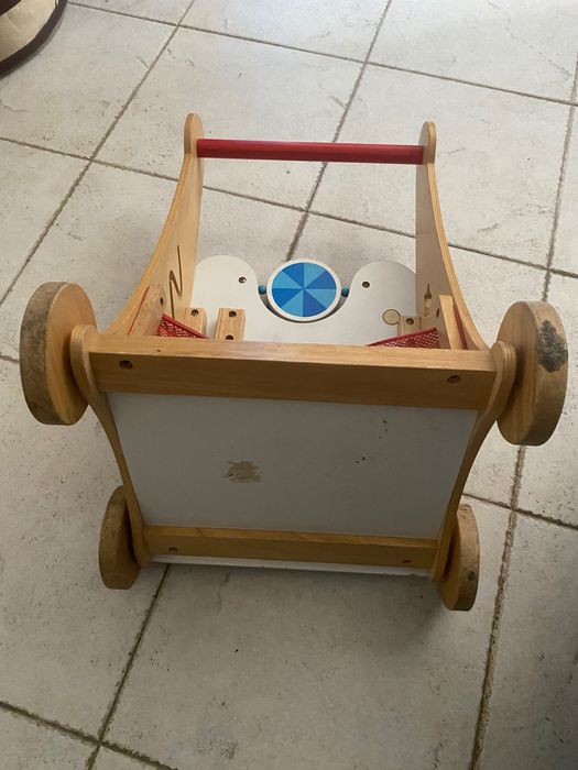 Andarilho madeira criança