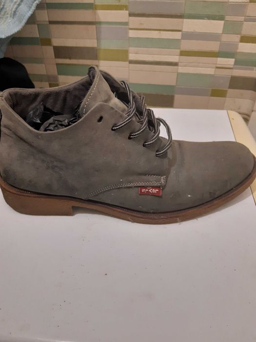 Продам полу ботинки Levis
