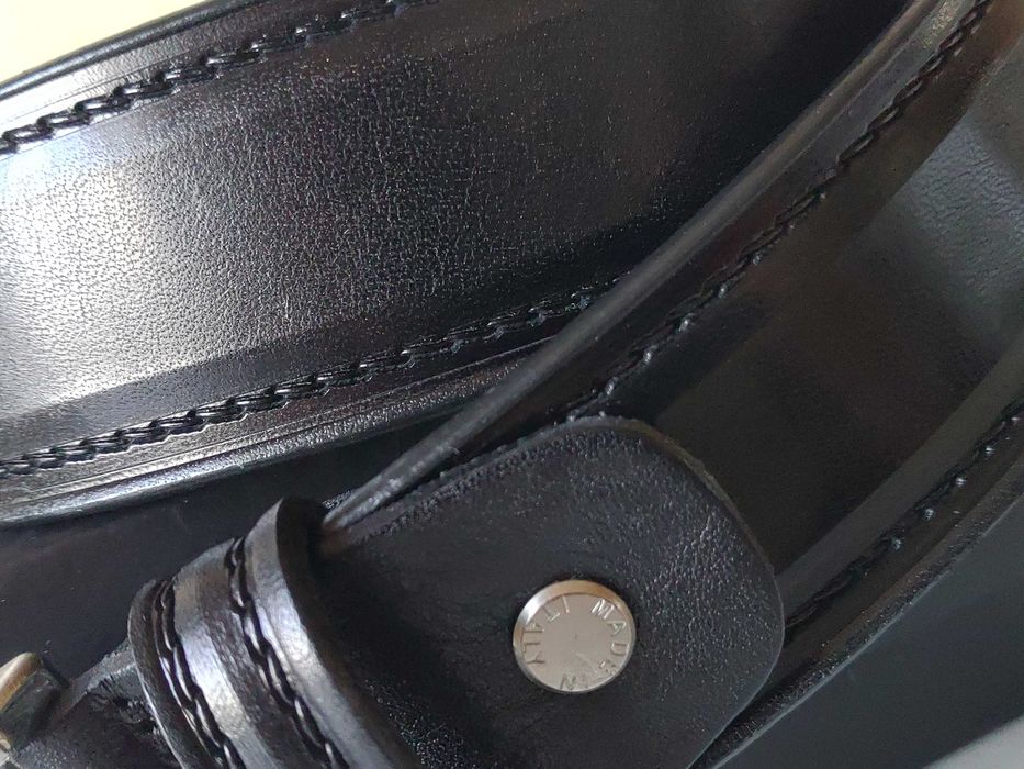 Мужской кожаный ремень MAX MORETTI