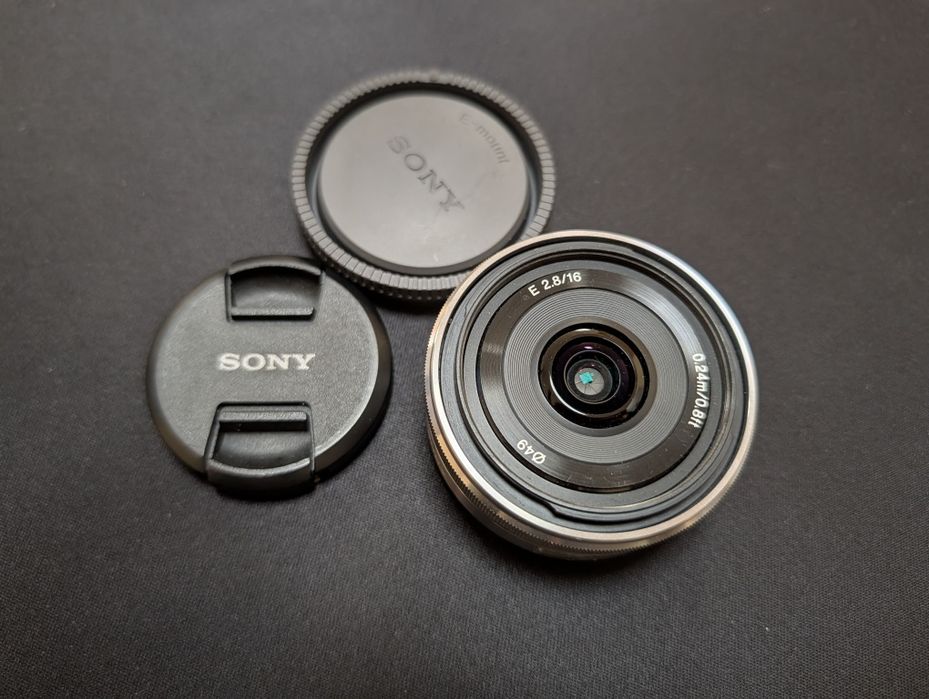 Sony 16mm f/2.8 SEL16F28