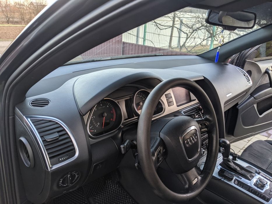 Продам ауді Q7 3.0TDI квадро