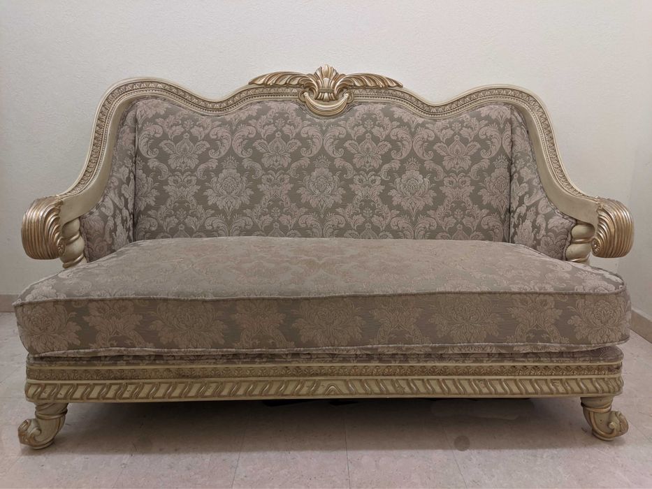 Диван в стиле "Прованс" с диванными подушками