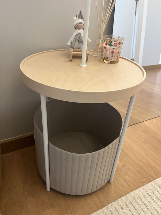 Mesa apoio com candeeiro TRINDSNO