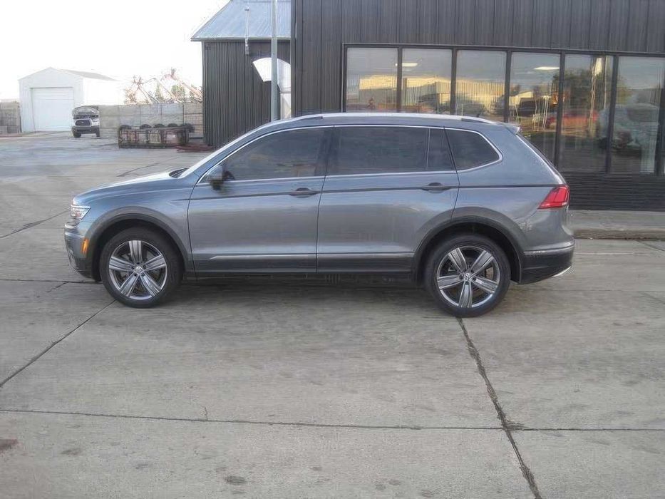 Volkswagen  Tiguan SEL      2019