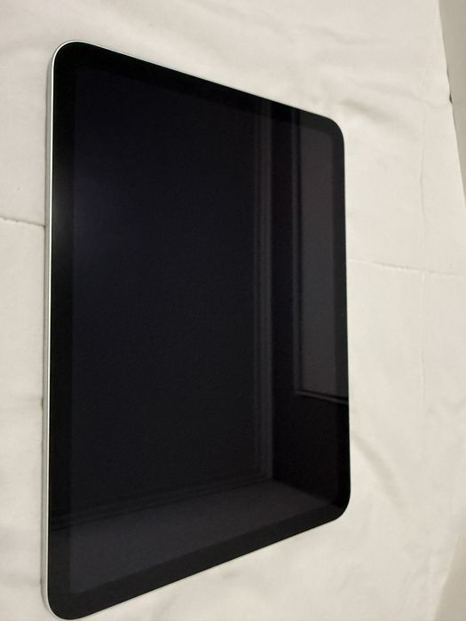 IPAD 10TH  10.9” silver
