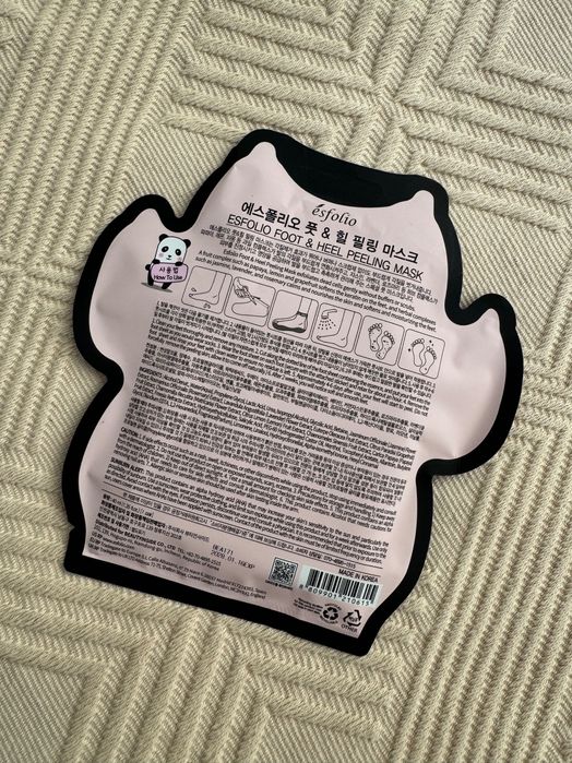 Foot peeling mask