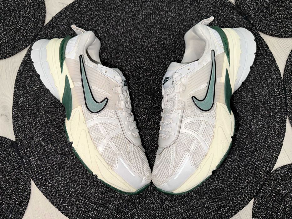 Кросівки Nike V2K Run, оригінал, р-р 39, устілка 24,5 см