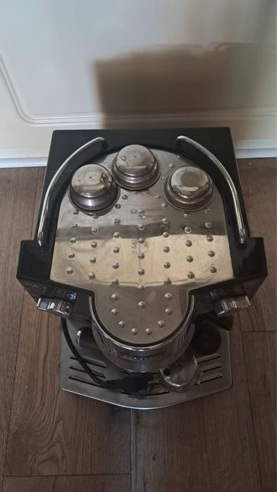 Ekspres kolbowy Delonghi