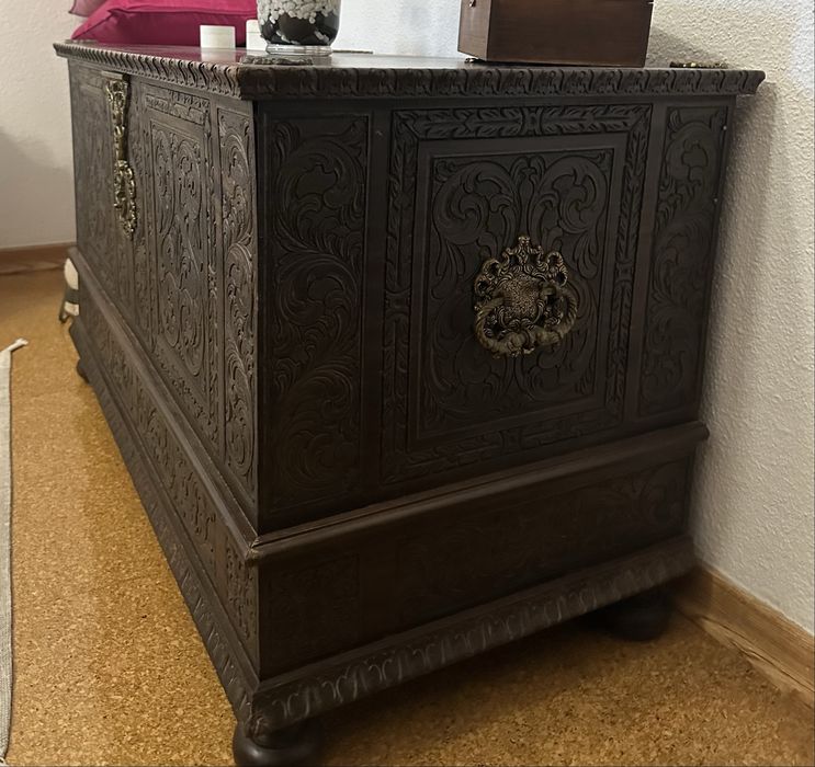 Arca de Madeira Maciça