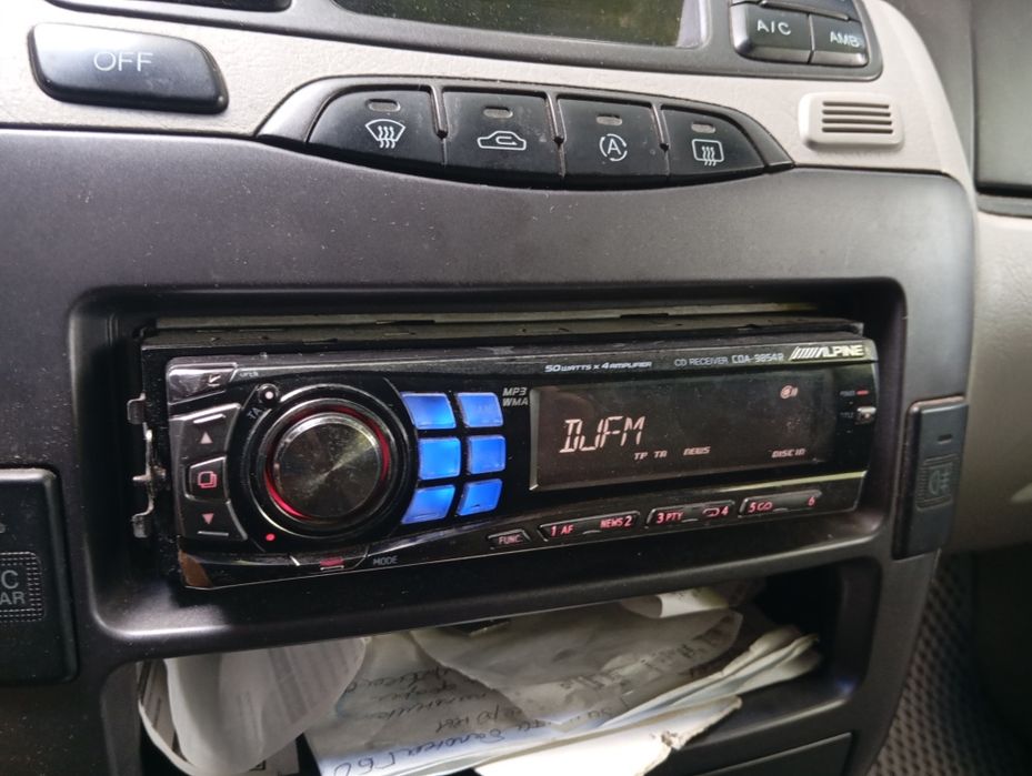 Автомагнітола Alpine CDA-9854R