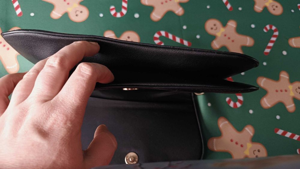 Mała torebka czarna primark elegancka wężowa krokodyl