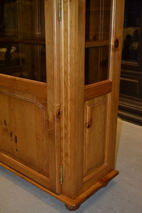 witryna stylowa . sosna .antisol