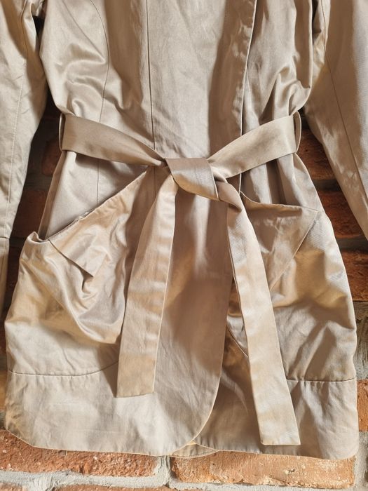 Beżowy płaszcz * Vila