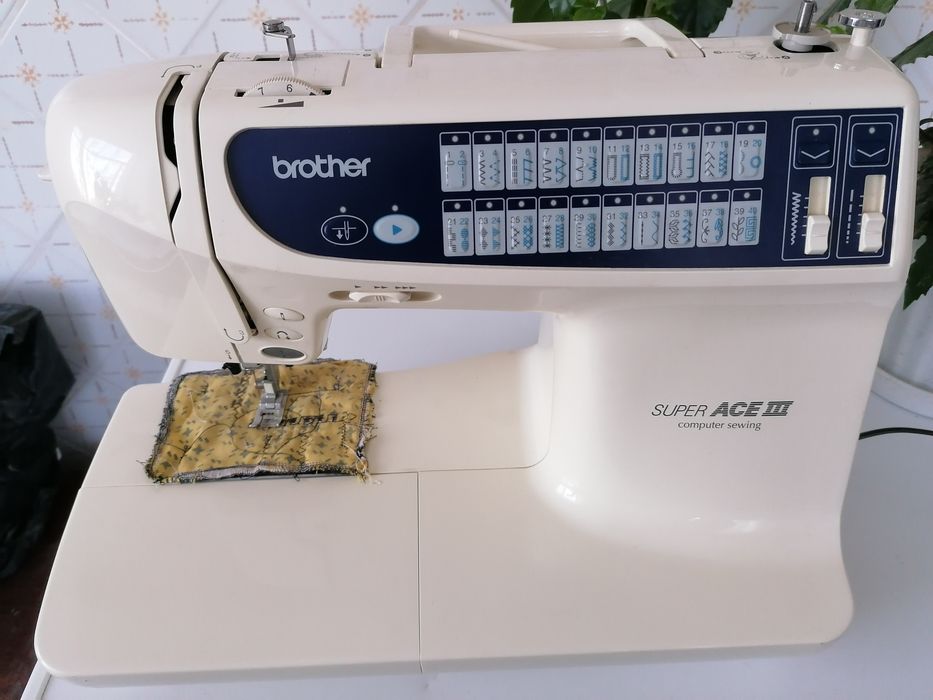 Комп'ютерна швейна машинка Brother 945