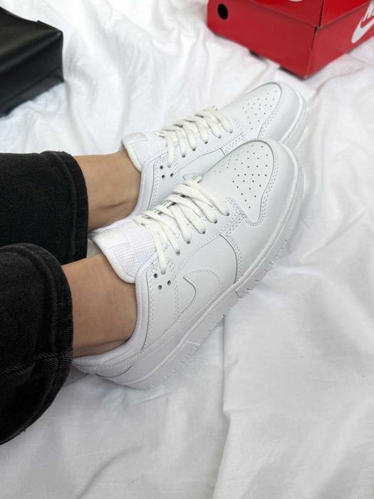 Кросівки Nike SB Dunk Low White жіночі шкіряні білі кеди Найк СБ Данк демісезонні | Женские кроссовки Данки белые демисезонные кожаные 36 37 38 39 40