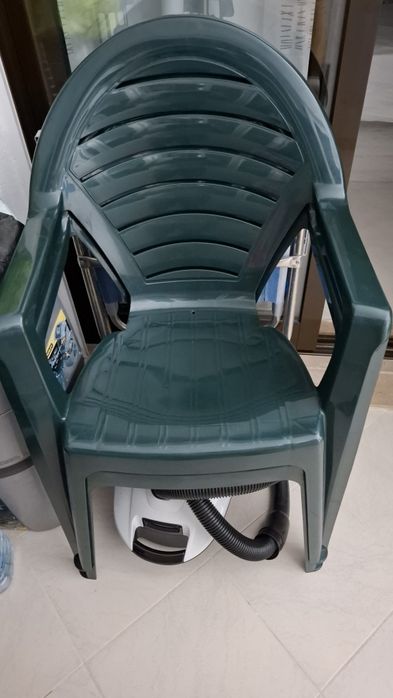 Cadeira em plastico
