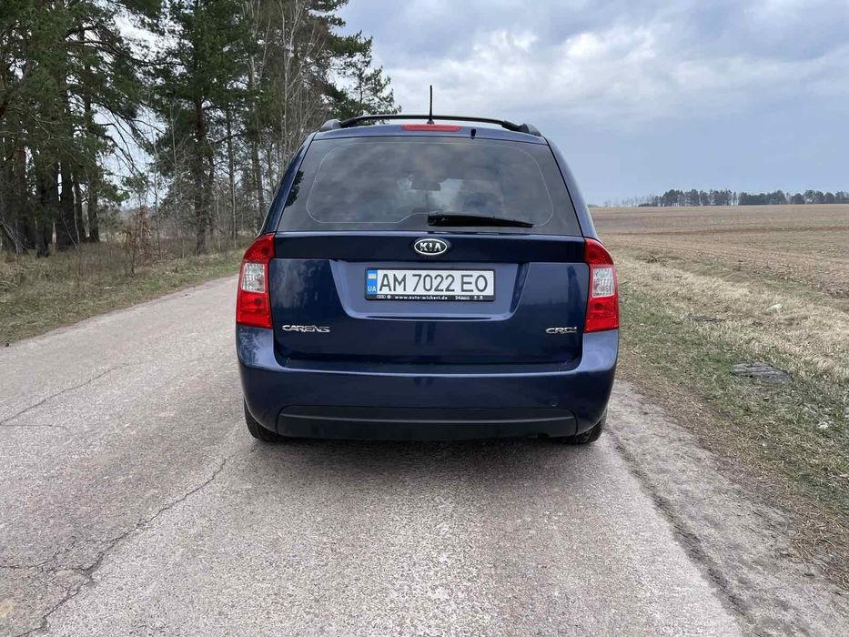Продам Kia Carens